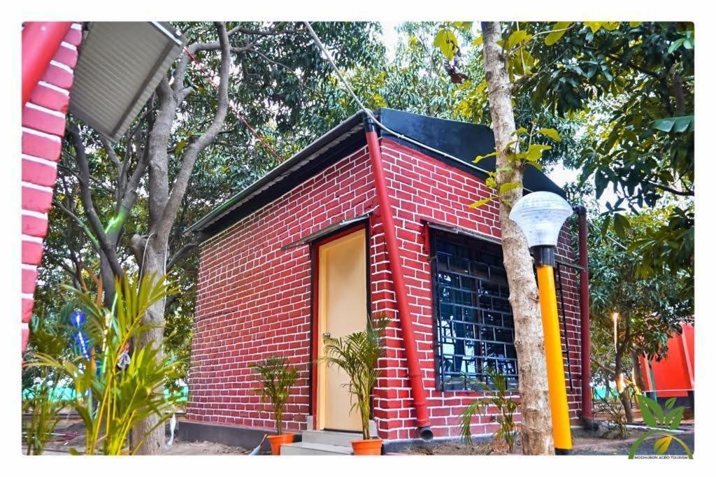 Hotel Modhubon Agro Tourism Bolpur Exterior foto