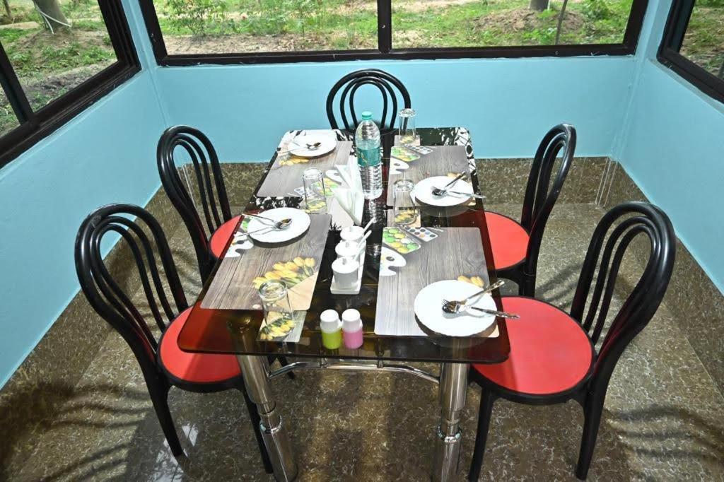 Hotel Modhubon Agro Tourism Bolpur Exterior foto